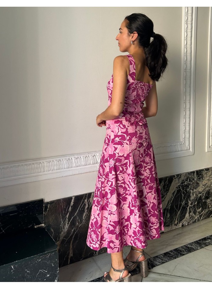 Ensemble top et jupe midi à large bande imprimée