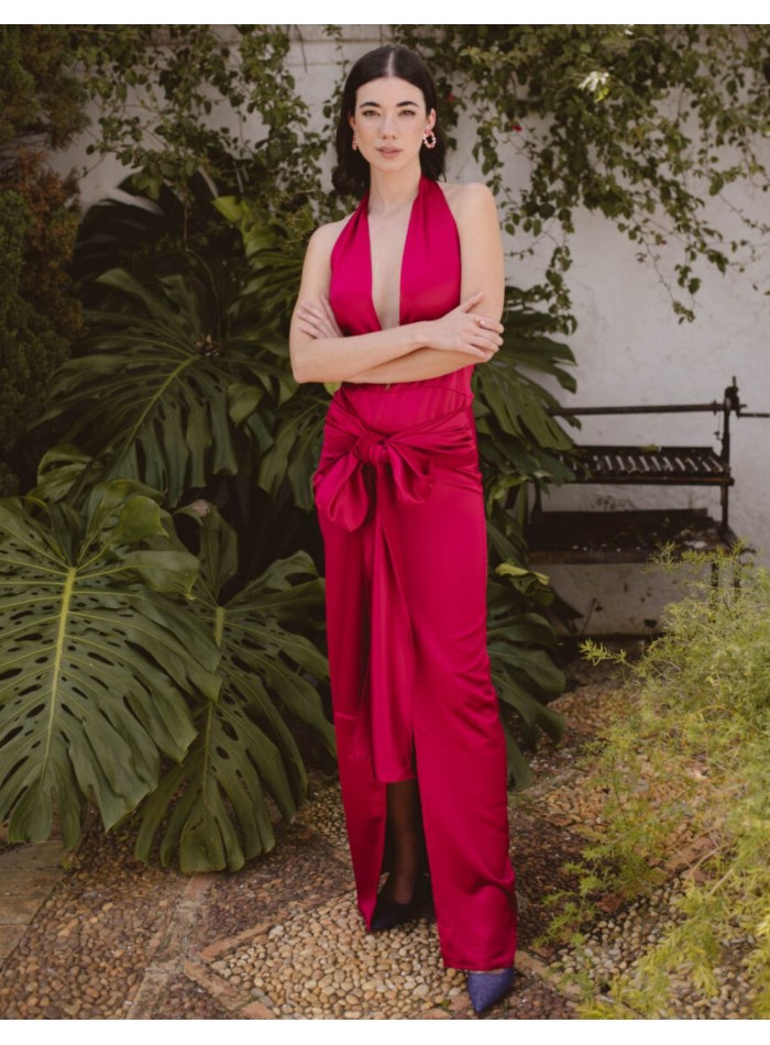 Vestido de fiesta largo fucsia con maxi lazada y escote pico
