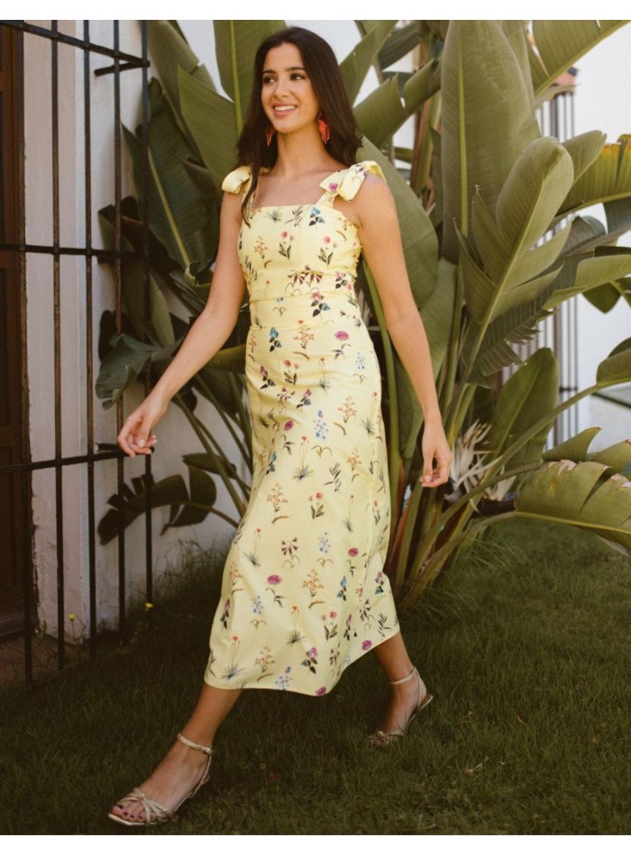 Falda midi evasé amarilla con estampado floral