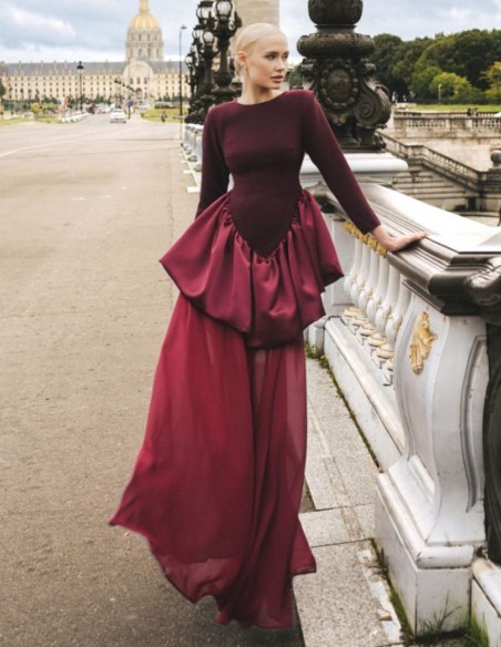 Longue robe bordeaux avec jupe amovible en mousseline de soie