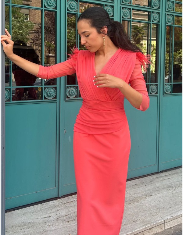 Vestido midi para invitada con detalle drapeado y manga francesa 2