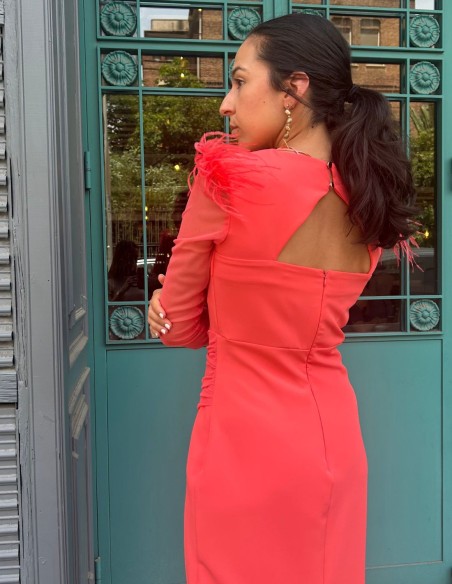 Robe d'invité midi avec détails drapés et manches françaises