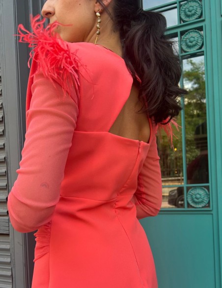 Robe d'invité midi avec détails drapés et manches françaises