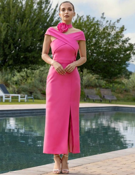 Robe midi avec encolure bandeau et décolleté croisé