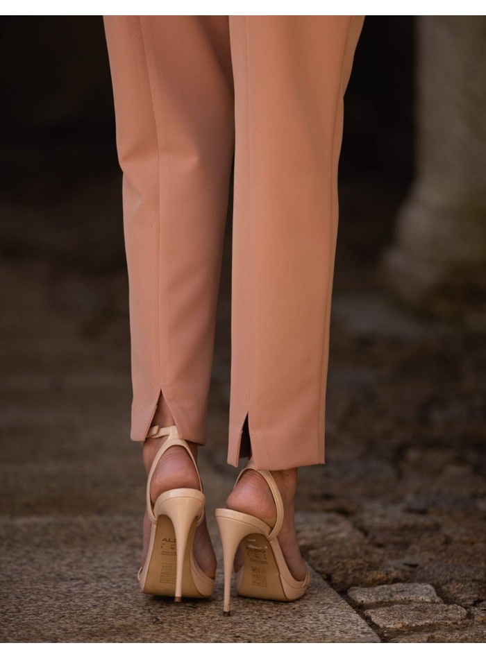 Conjunto de con top y pantalones