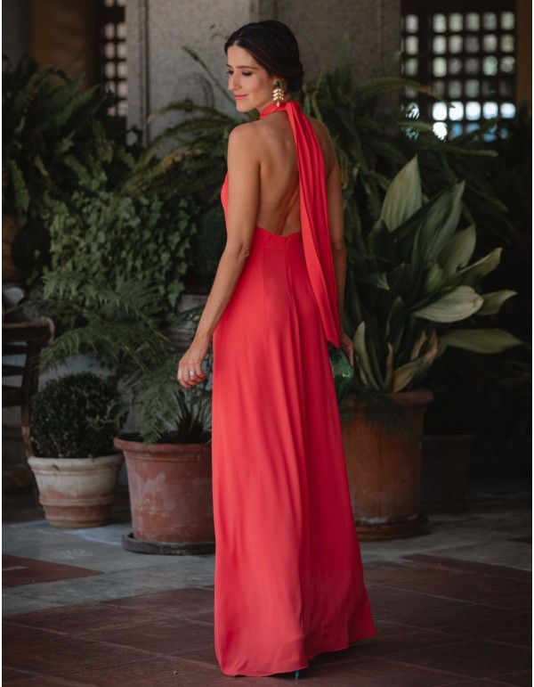 Vestido largo de fiesta con escote halter cruzado 2