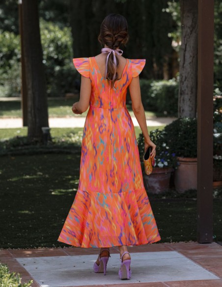Vestido de invitada midi en lino estampado en naranja para bautizos