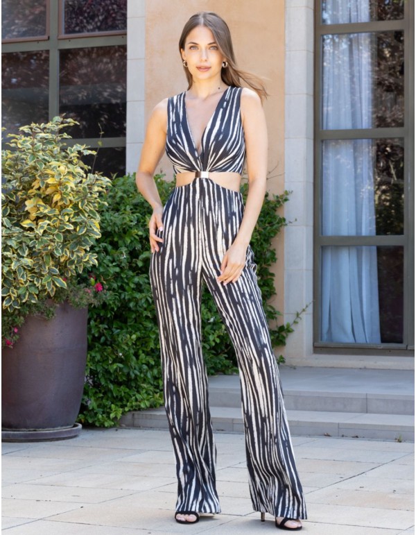 Long party jumpsuit with plunging V-neckline and buckle