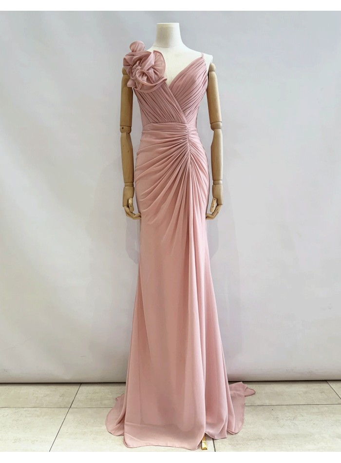 Long gown with slit and flower detail pink
