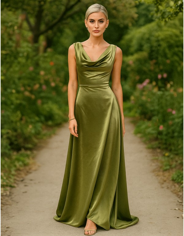 Vestido de invitada largo con tejido satinado y espalda abierta pistacho