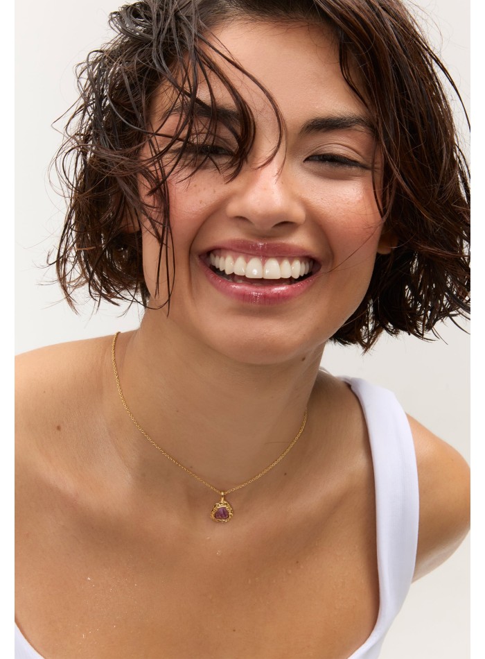 Long pendentif doré avec pierre d'améthyste