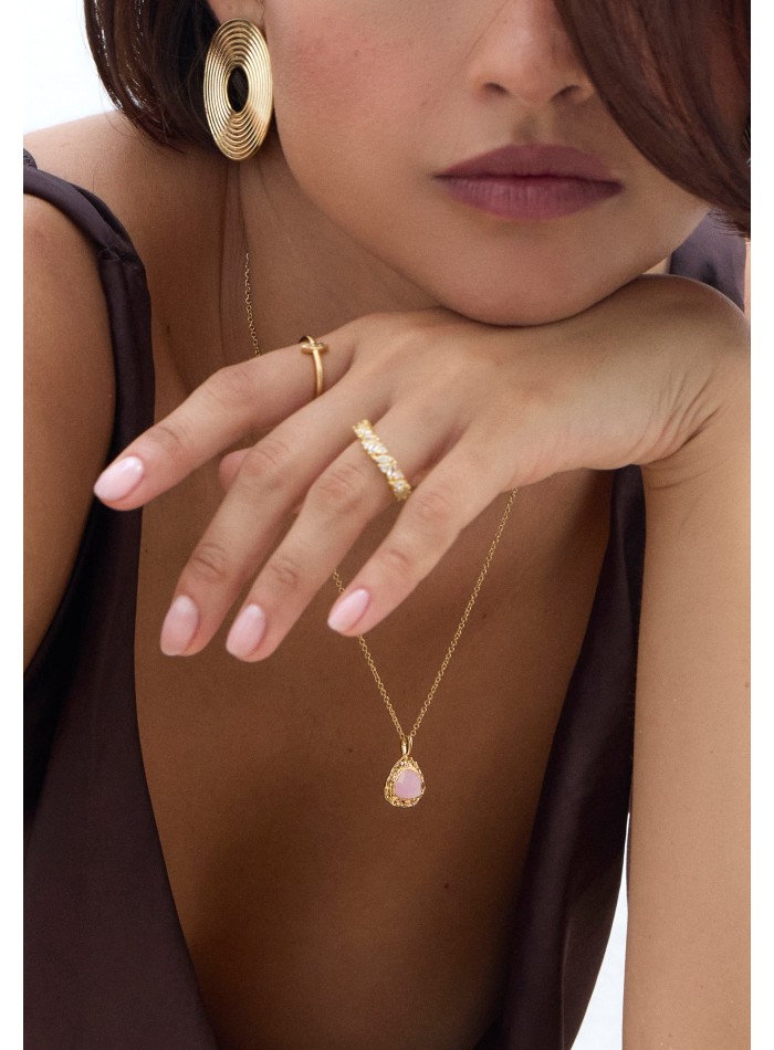 Long golden pendant with rose quartz