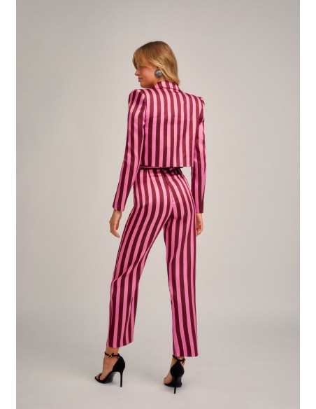 Chaqueta sastre rosa de rayas con cuello smoking para ocasiones especiales