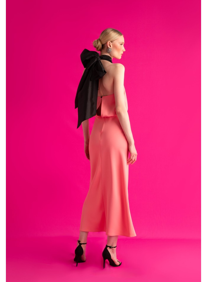 Élégante robe midi rose et noire pour les...