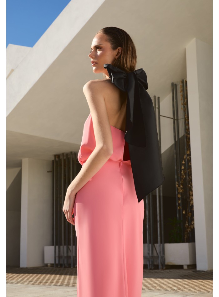 Élégante robe midi rose et noire pour les...