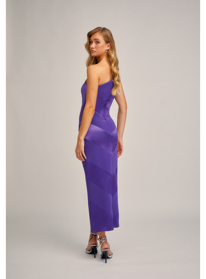 Robe midi violette sans bretelles avec encolure...