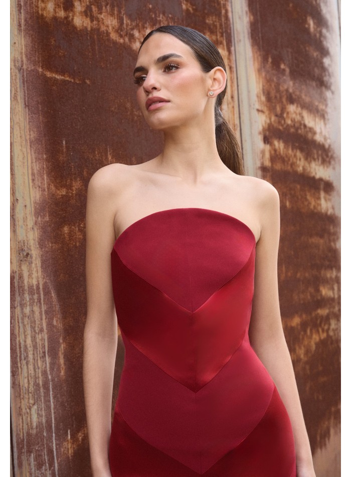 Strapless red midi dress with curved neckline