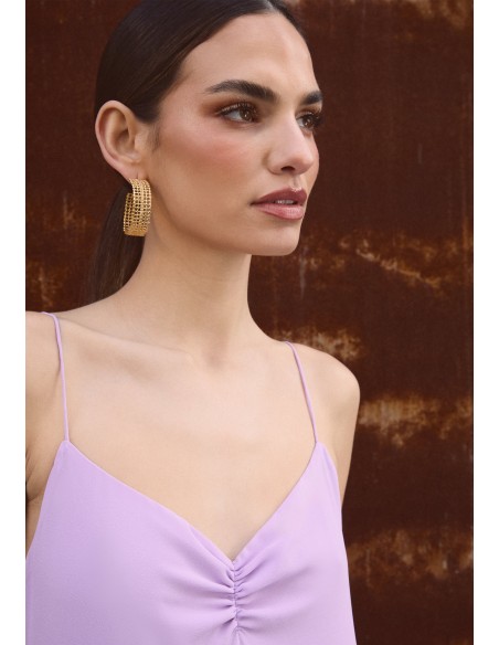 Longue robe lilas sans bretelles avec encolure froncée et jupe cape