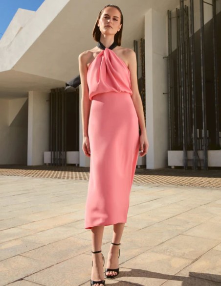 Vestido midi rosa y negro elegante para invitada de boda