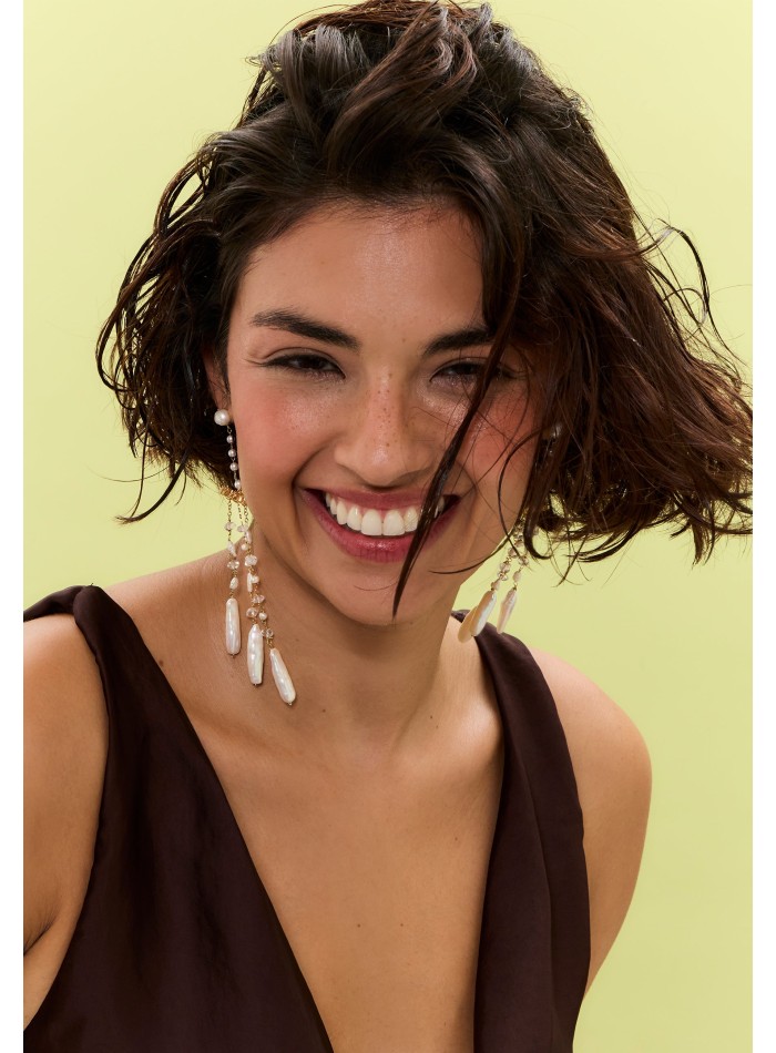 Gold-plated earrings with pearl pendants