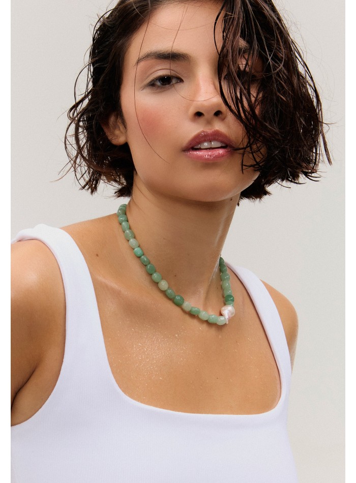 Collier en pierre aigue-marine avec détails en...