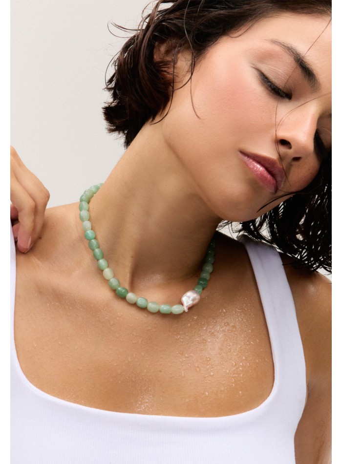 Collier en pierre aigue-marine avec détails en...