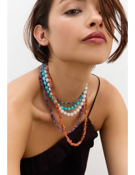 Collier superposé avec pierres multicolores