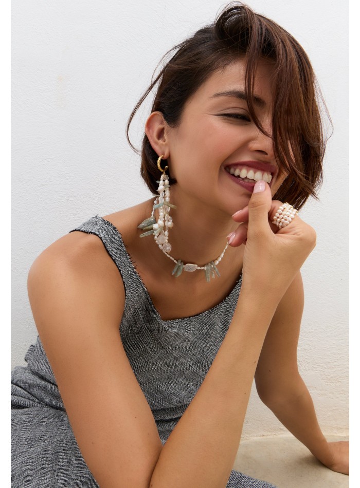 Collier de perles avec détails en aigue-marine