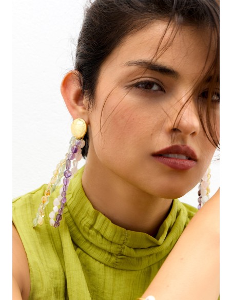 Pendientes dorados con piedras multicolor
