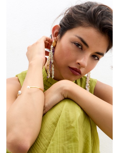 Pendientes dorados con piedras multicolor