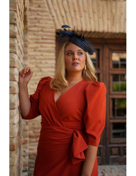 Vestido midi caldera con manga francesa abullonada para bodas