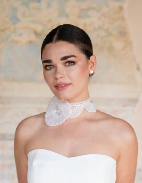 Embroidered white petals choker