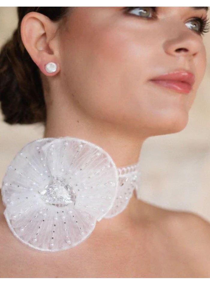 Embroidered white petals choker