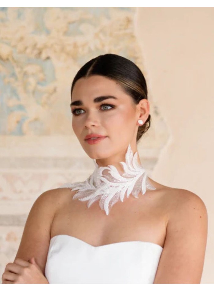 White Embroidered Feathers Choker