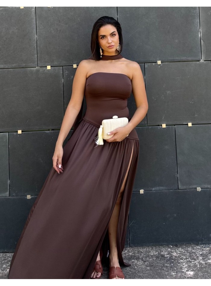 Robe de soirée longue sans bretelles marron...