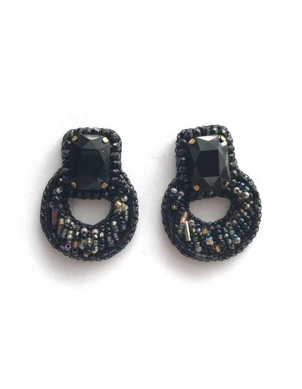 Pendientes bordados de cuentas y cristal central rectangular 2