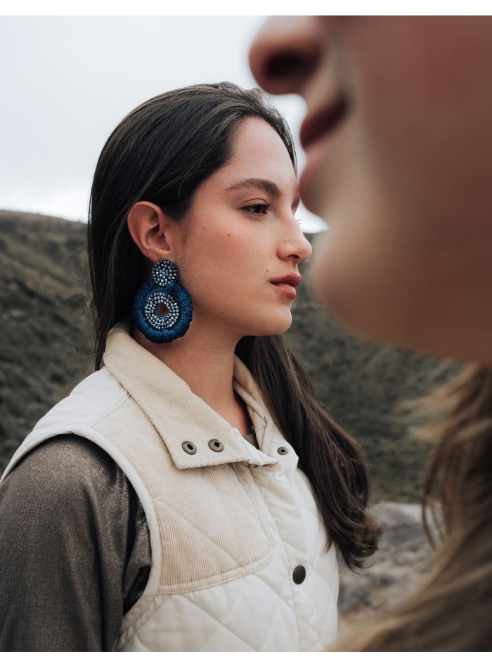 Pendientes de crochet con cristales y diseño floral para eventos especiales