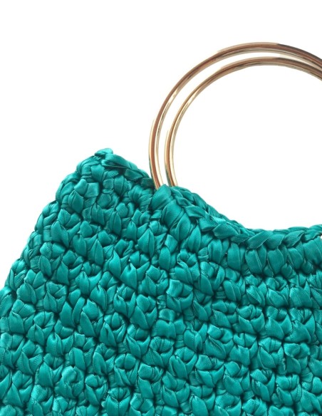 Portefeuille en crochet avec rubans de satin et poignées en métal