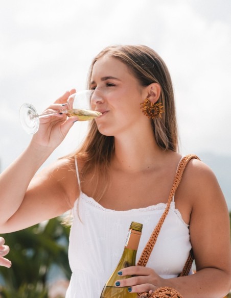 Boucles d'oreilles faites à la main avec des perles et une tolette faite à la main