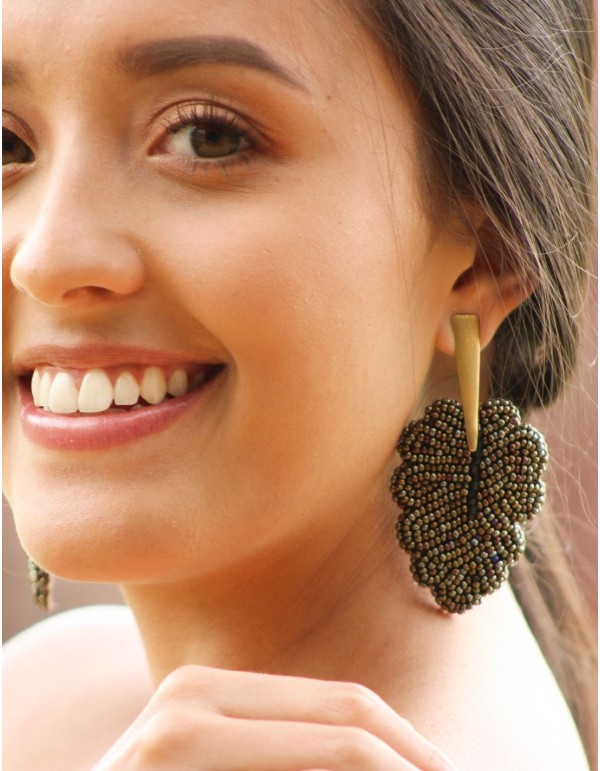 Brown leaf-shaped maxi earrings 2