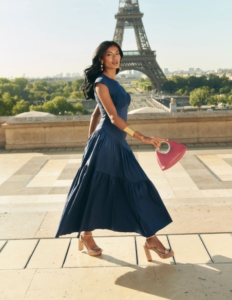 Vestido midi de invitada con plisado y cintura entallada marino
