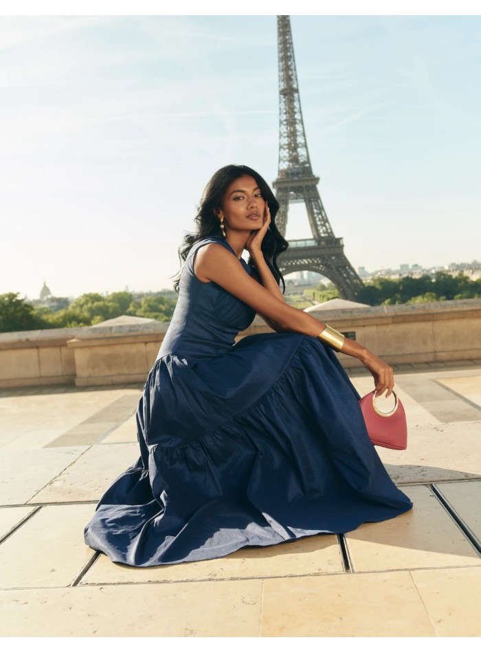 Vestido midi de invitada con plisado y cintura...