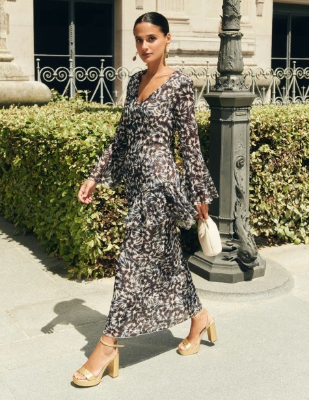 Vestido midi para invitada estampado con volante diagonal