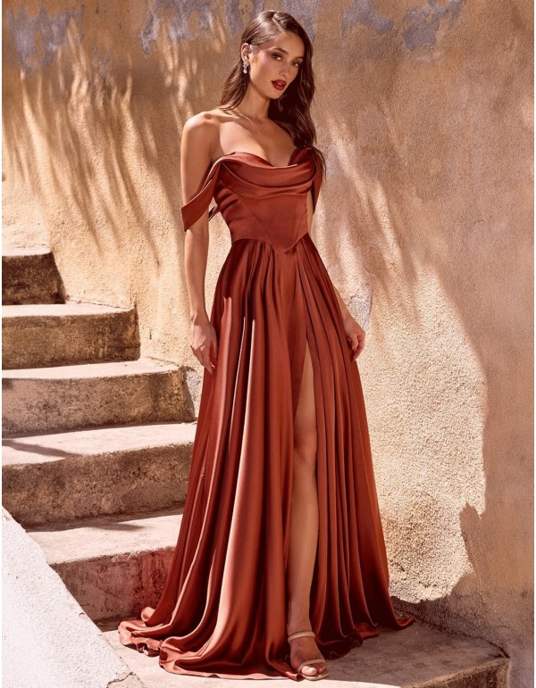 Robe de soirée longue avec bandeau décolleté en cœur