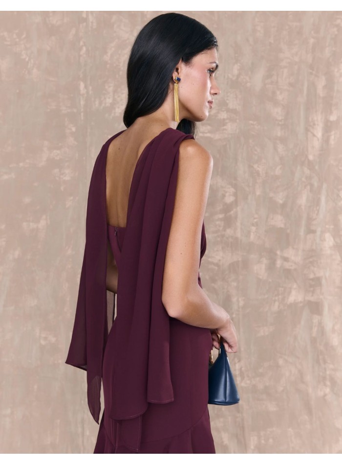 Multiposition burgundy sweetheart neckline top...