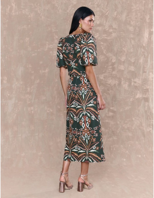 Evasé cut midi skirt for guests 2