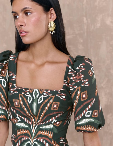 Top d'invité à motifs avec manches bouffantes