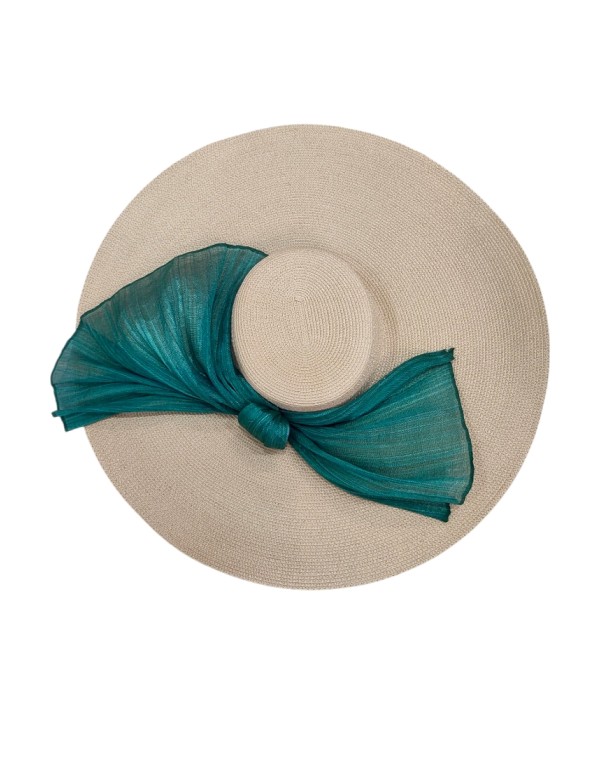 Beige guest pamela with bottle green knot 2