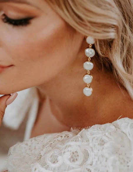 Long bridal earrings with circular pearls