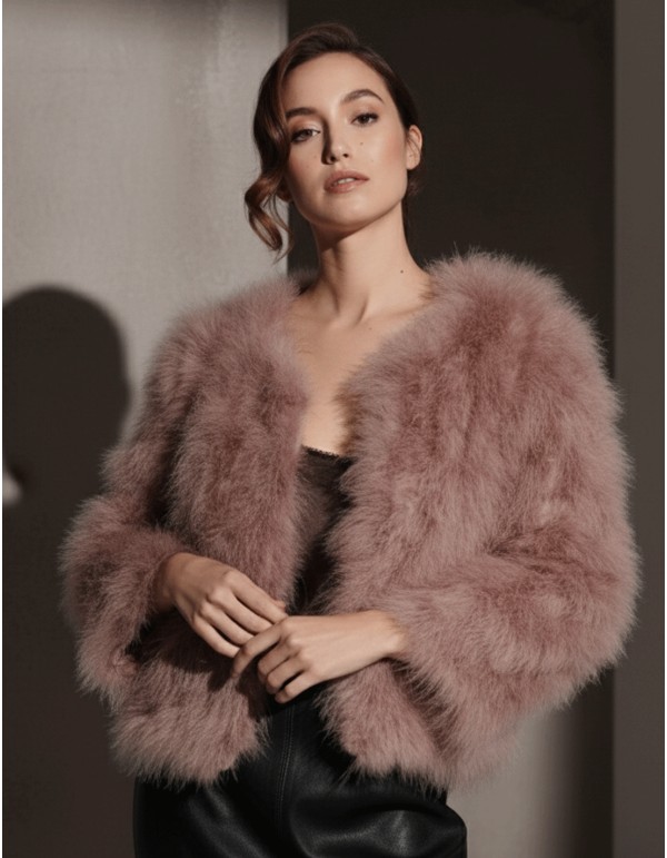 Chaqueta de plumas de avestruz de manga larga en rosa empolvado